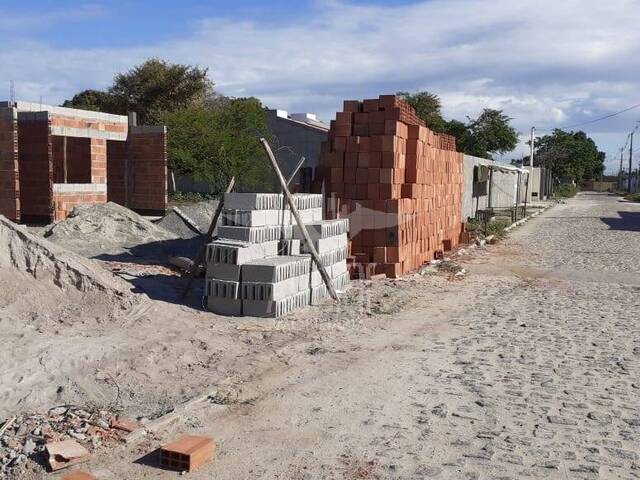 Casa para Venda em Feira de Santana - 4