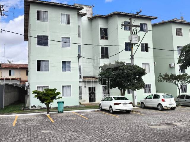 Apartamento para Venda em Feira de Santana - 2