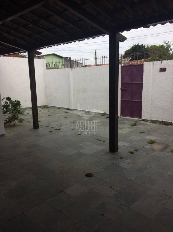 Casa à venda com 3 quartos, 300m² - Foto 8