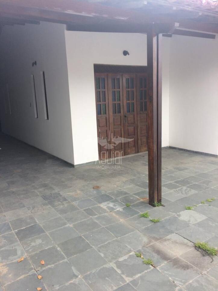 Casa à venda com 3 quartos, 300m² - Foto 13