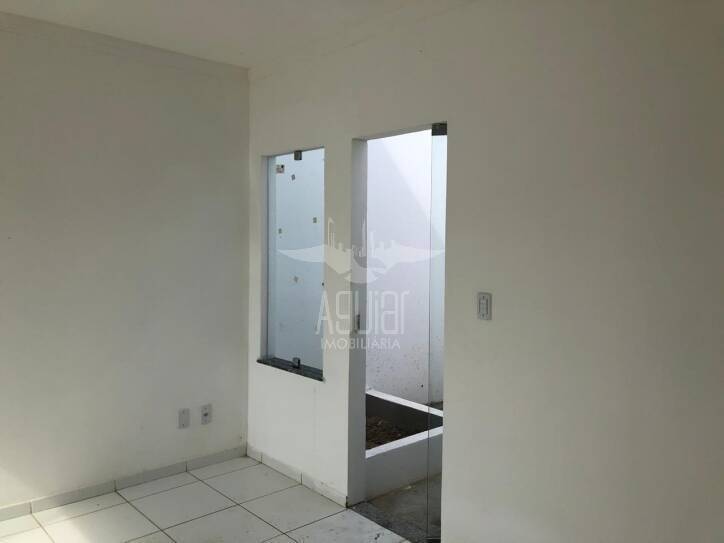 Casa à venda com 2 quartos, 1m² - Foto 11