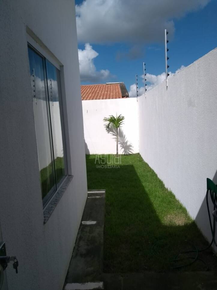 Casa à venda com 2 quartos, 1m² - Foto 6