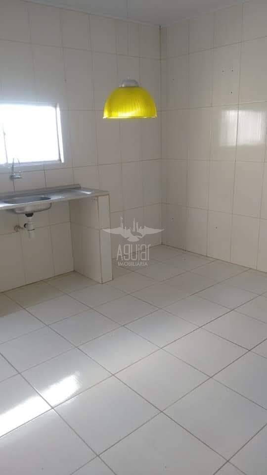 Casa à venda com 2 quartos, 1m² - Foto 3