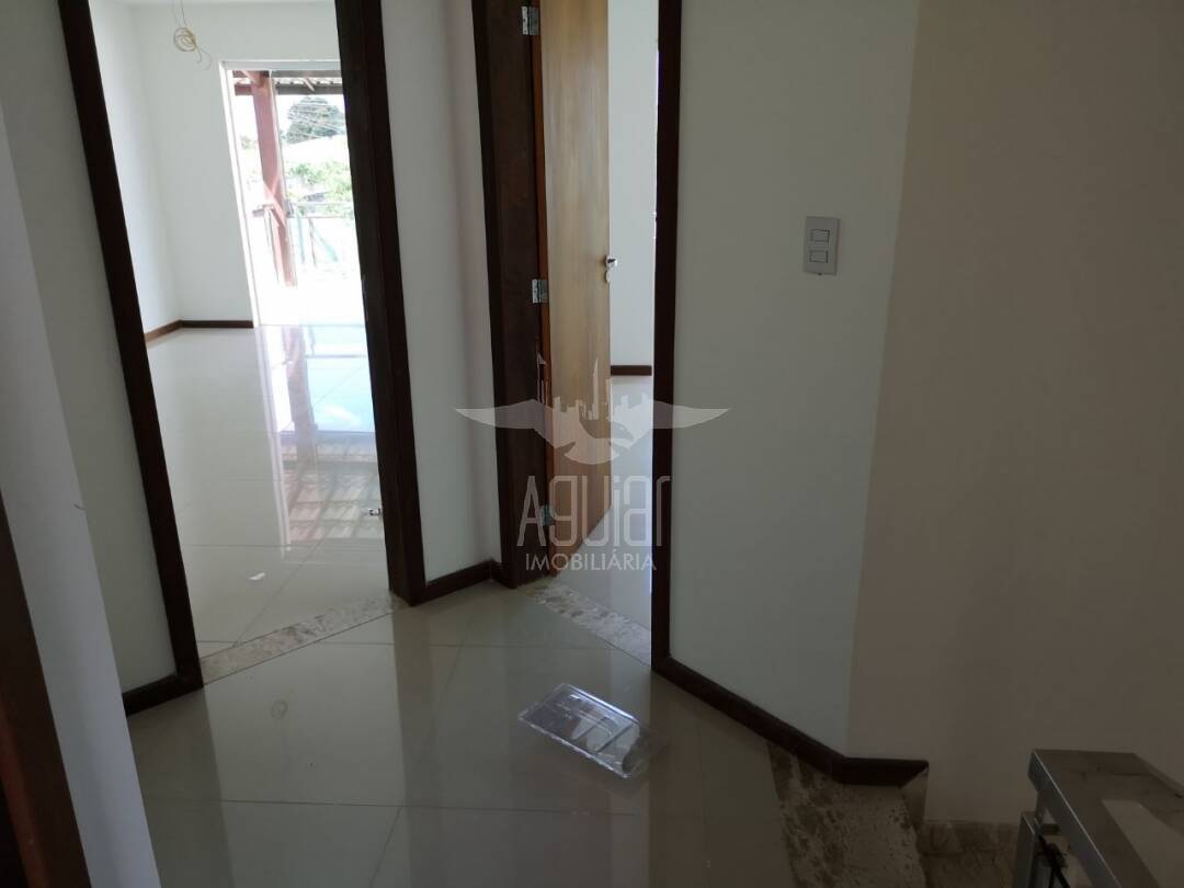 Casa à venda com 3 quartos, 180m² - Foto 3