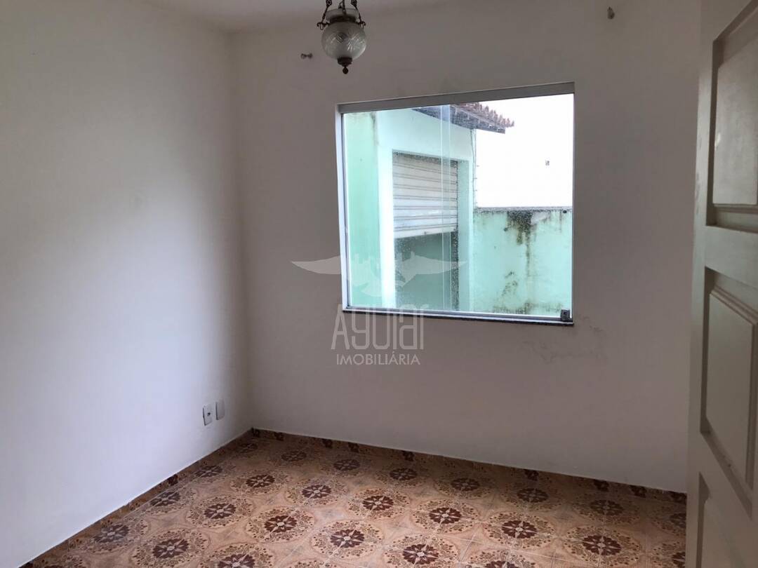 Casa à venda com 5 quartos, 220m² - Foto 11