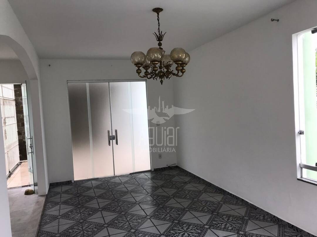 Casa à venda com 5 quartos, 220m² - Foto 26