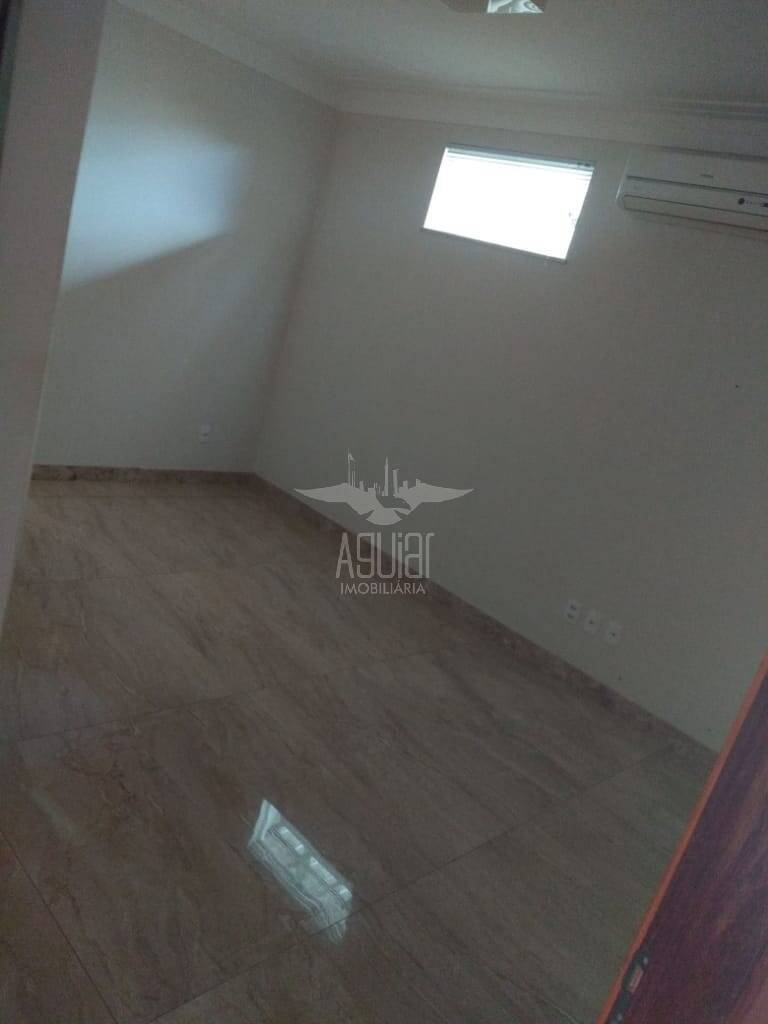 Casa à venda com 4 quartos, 300m² - Foto 15