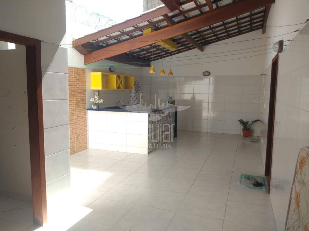 Casa à venda com 4 quartos, 300m² - Foto 5