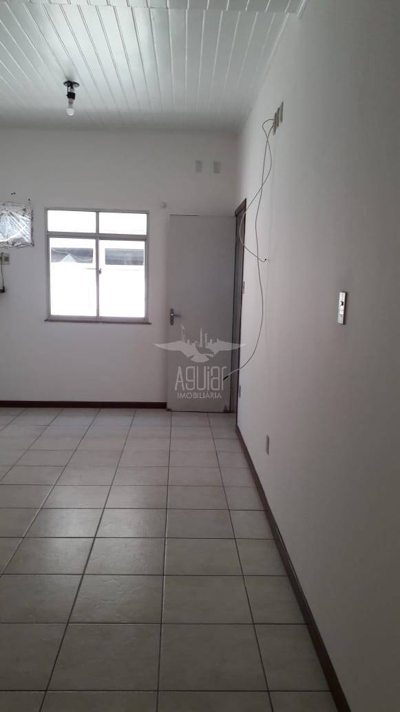 Casa para alugar com 3 quartos, 1m² - Foto 11