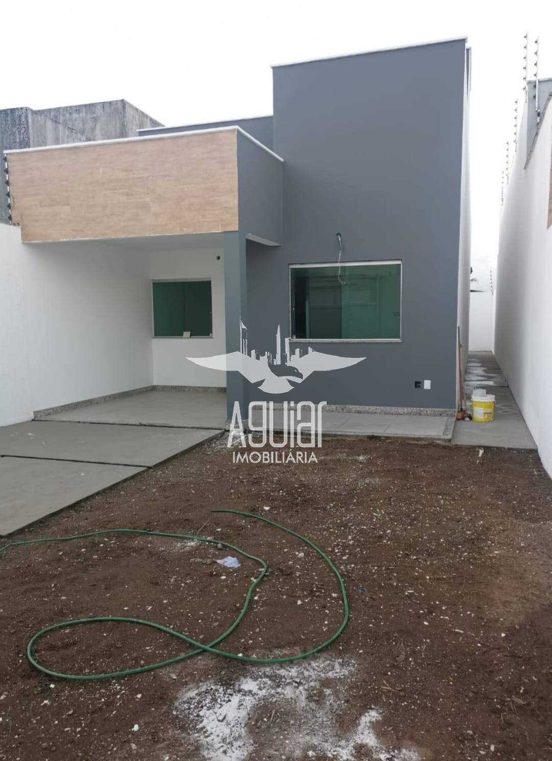 Casa à venda com 3 quartos, 90m² - Foto 4