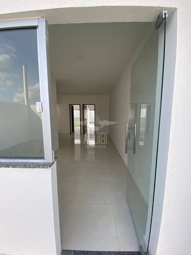 Casa à venda com 2 quartos, 66m² - Foto 4