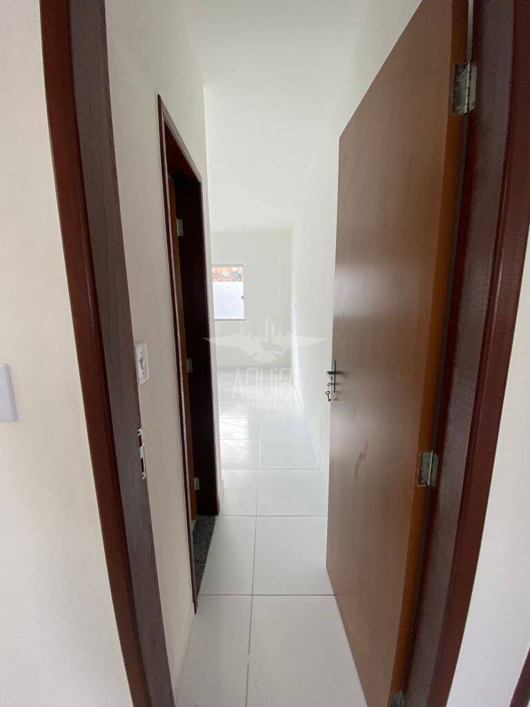 Casa à venda com 2 quartos, 66m² - Foto 12