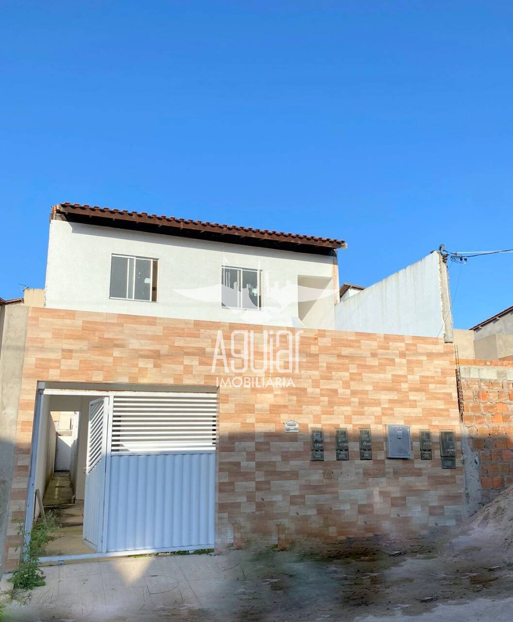 Casa à venda com 10 quartos, 140m² - Foto 1