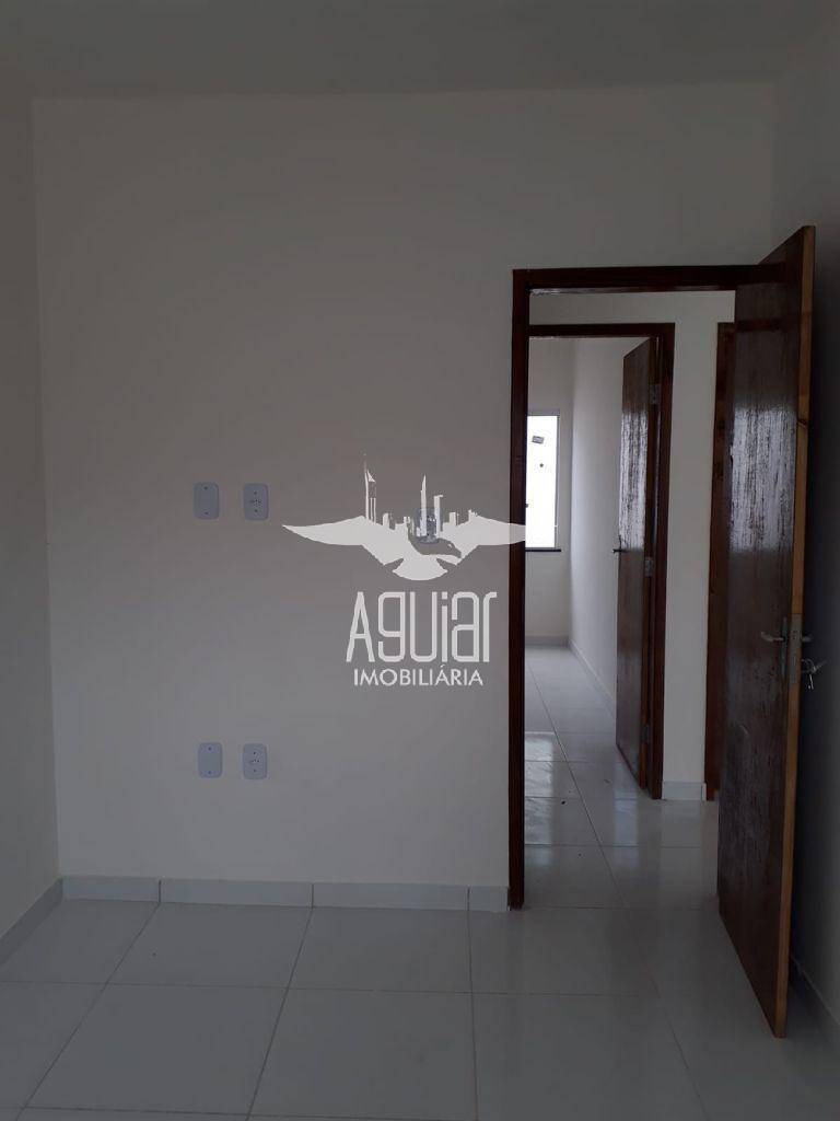 Casa à venda com 2 quartos, 60m² - Foto 6