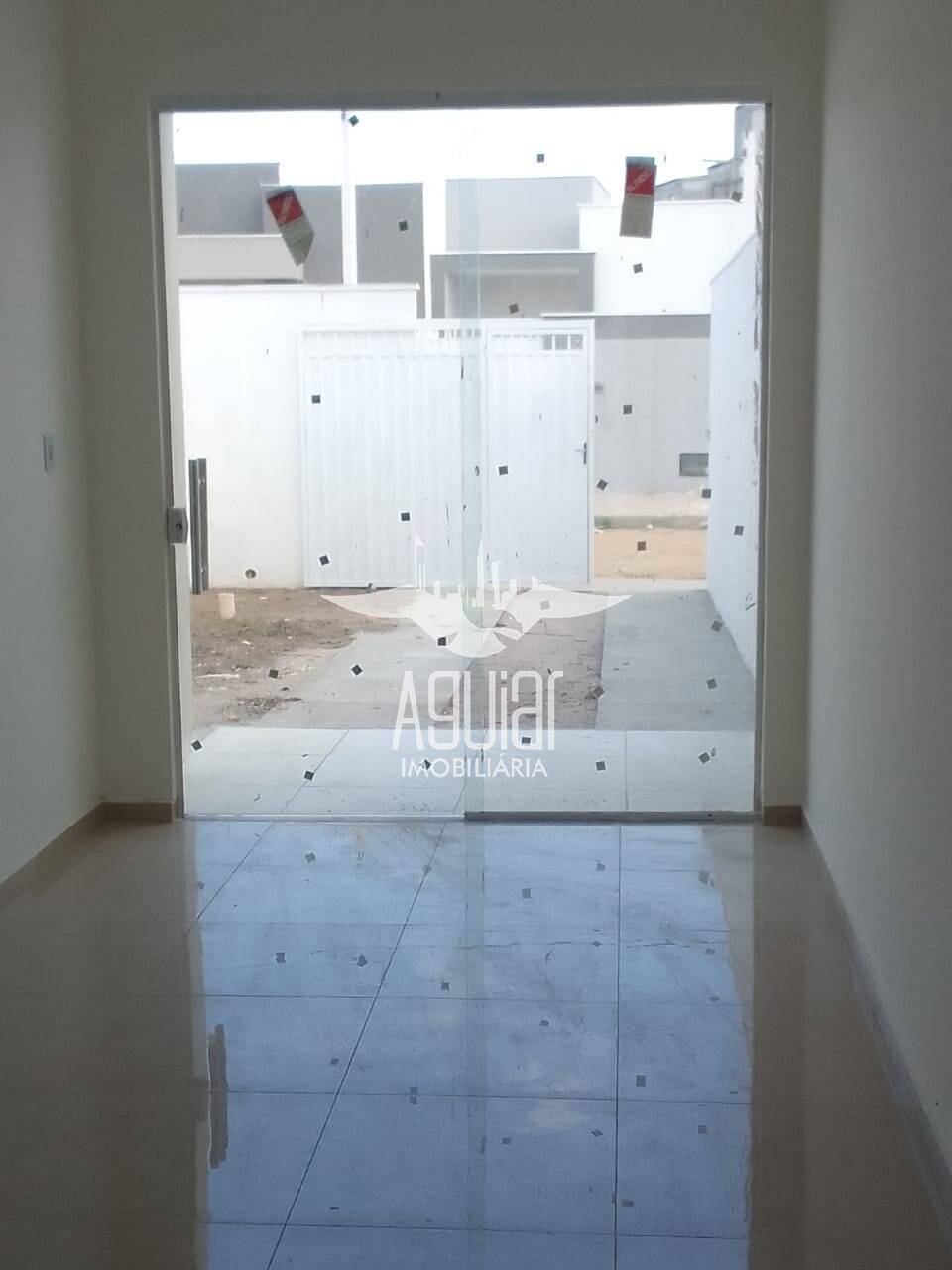 Casa à venda com 2 quartos, 165m² - Foto 3