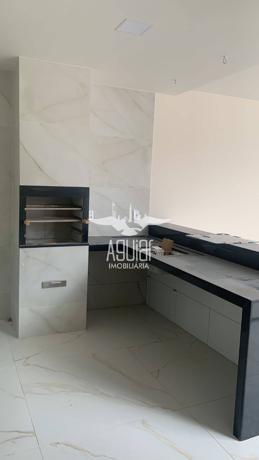 Casa à venda com 4 quartos, 193m² - Foto 3