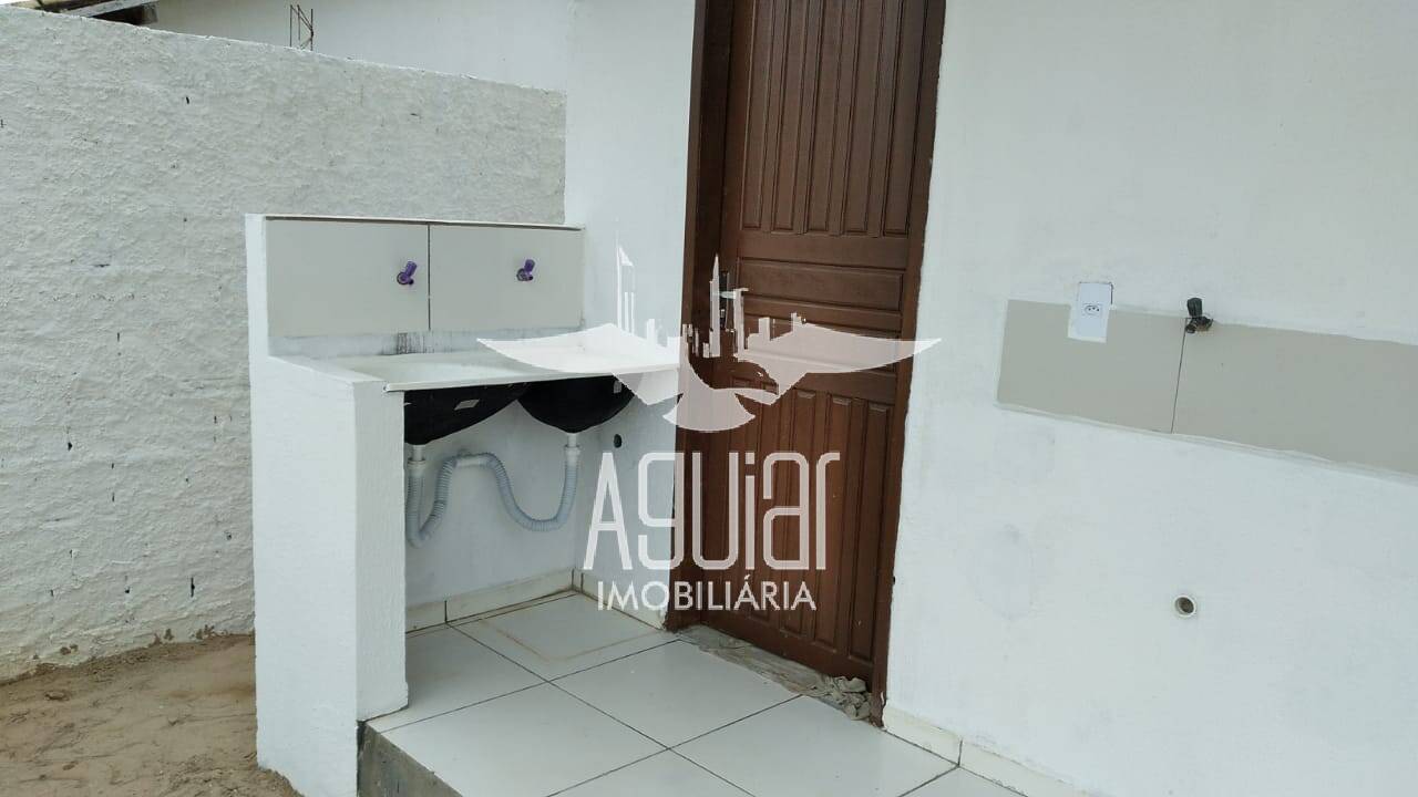 Casa à venda com 2 quartos, 40m² - Foto 15