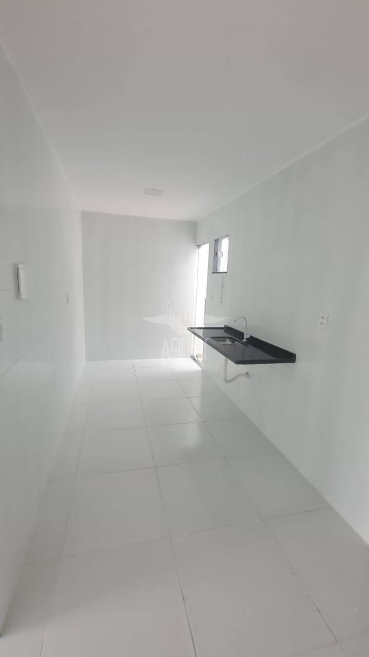 Casa à venda com 2 quartos, 68m² - Foto 12