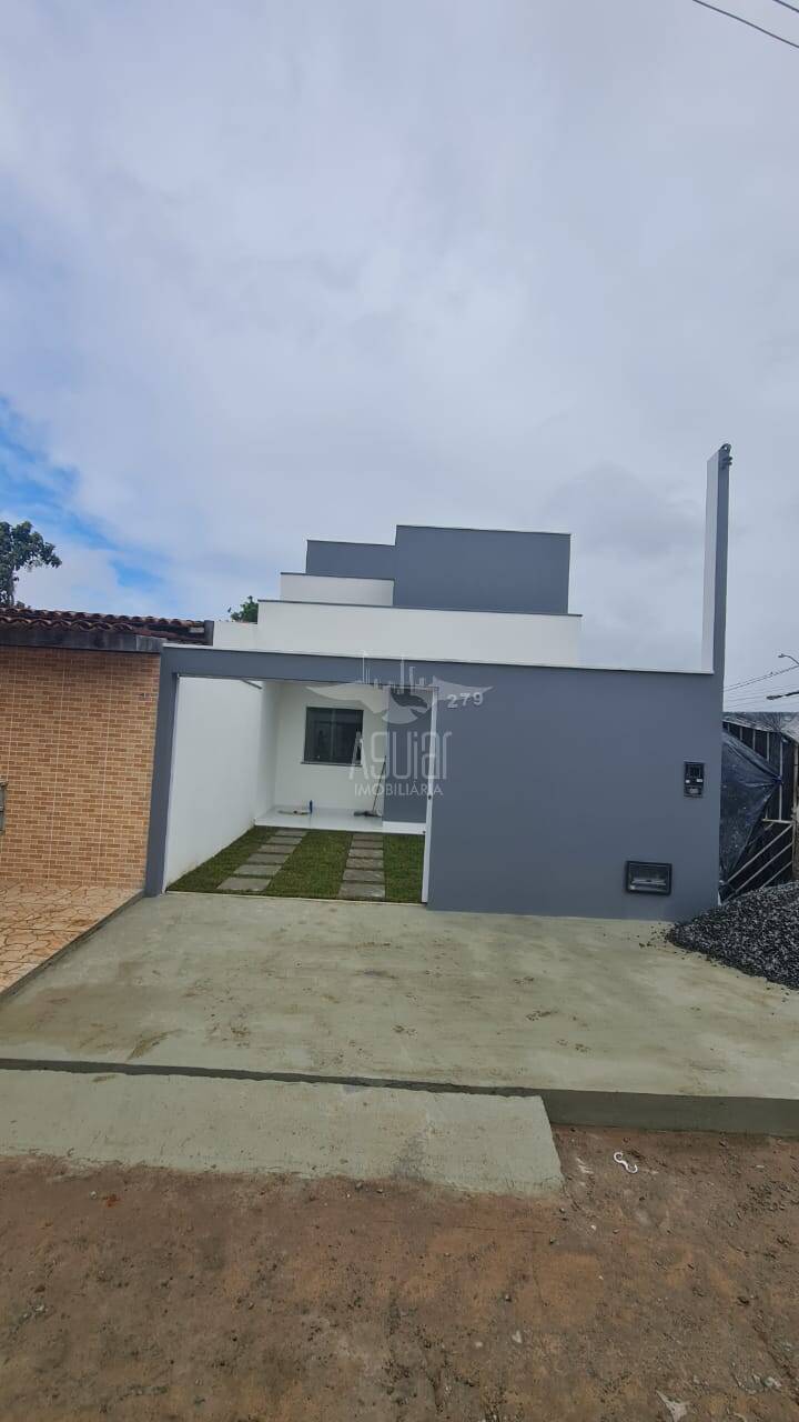 Casa à venda com 2 quartos, 68m² - Foto 2