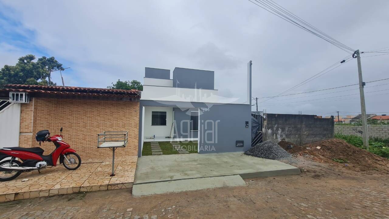 Casa à venda com 2 quartos, 68m² - Foto 3