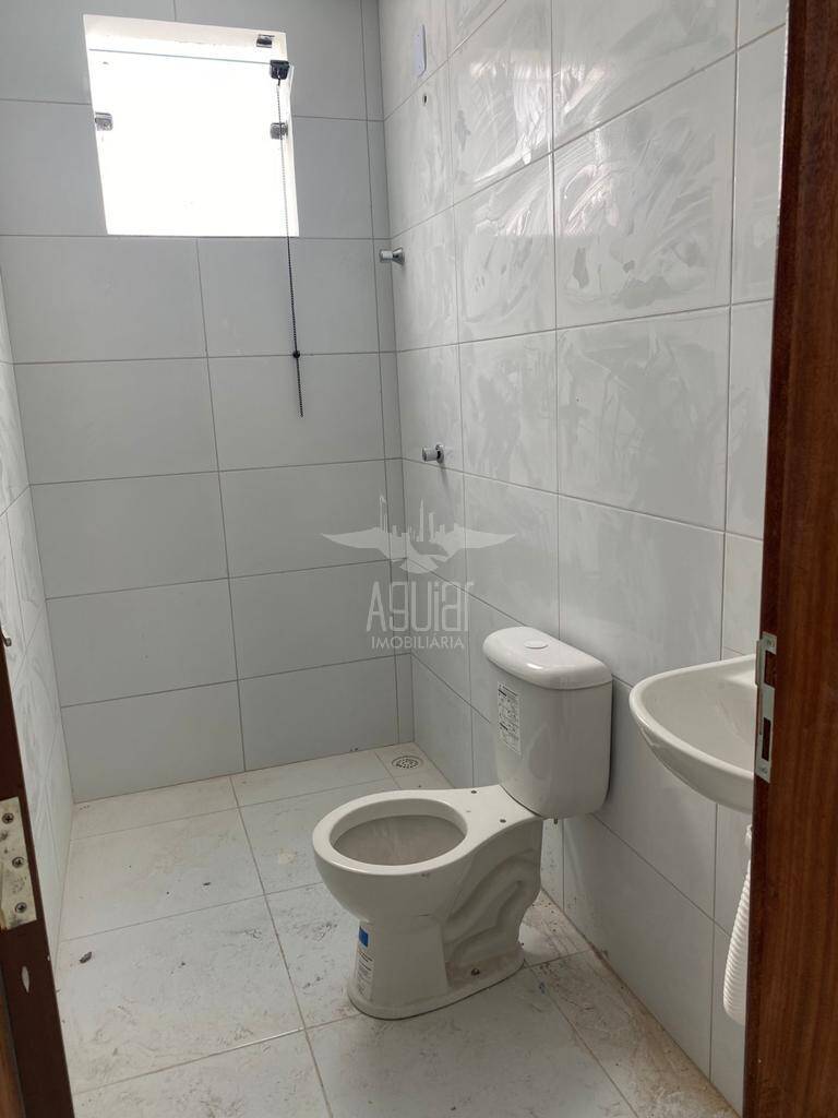 Casa à venda com 2 quartos, 66m² - Foto 11