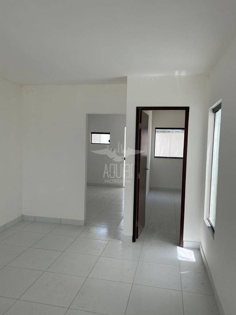 Casa à venda com 2 quartos, 66m² - Foto 9