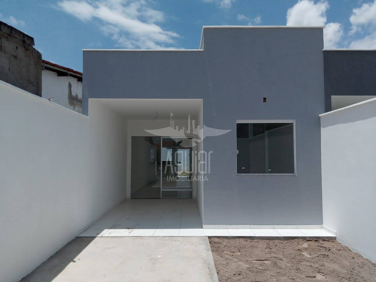 Casa à venda com 2 quartos, 70m² - Foto 3