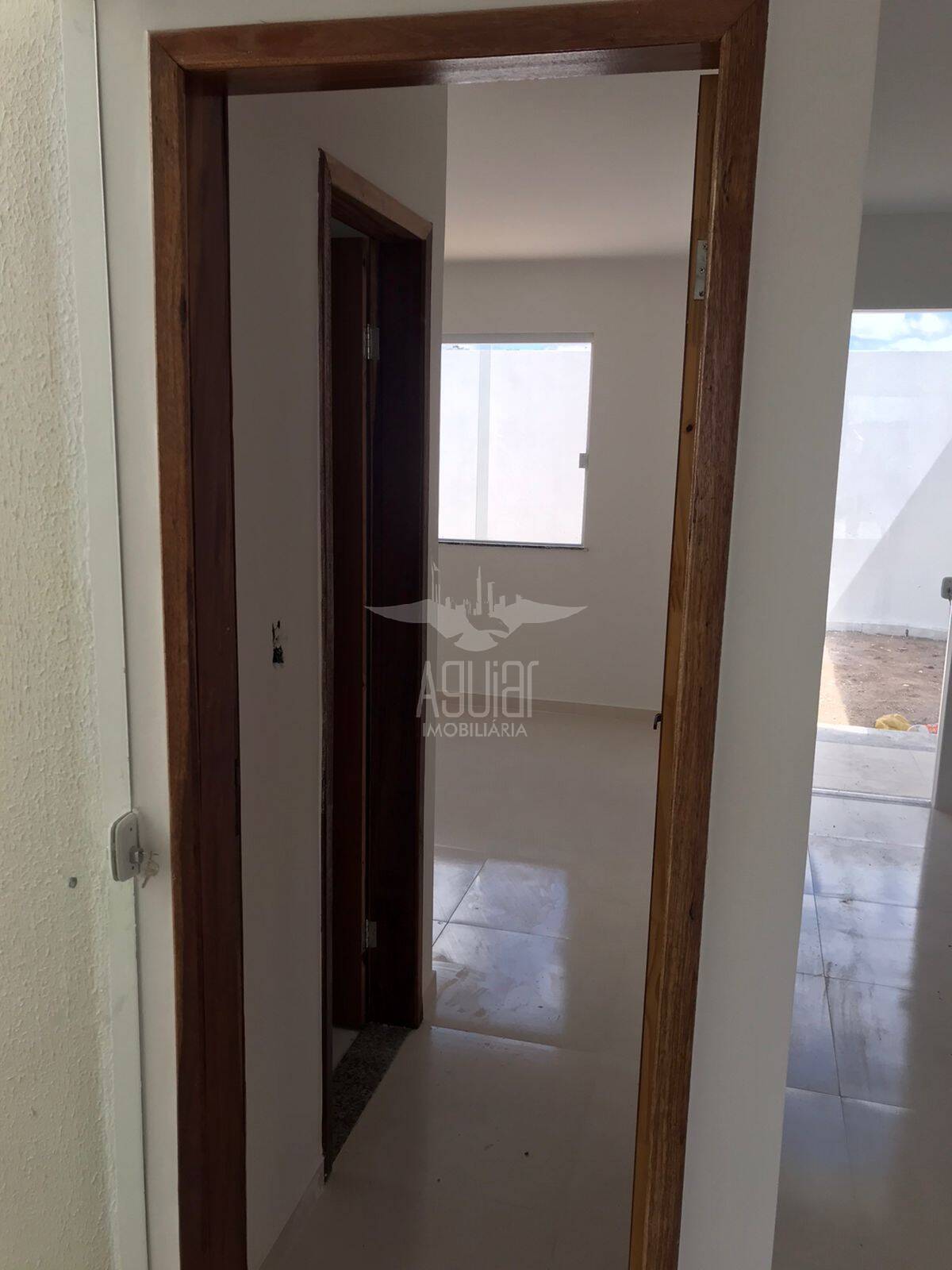 Casa à venda com 2 quartos, 56m² - Foto 33