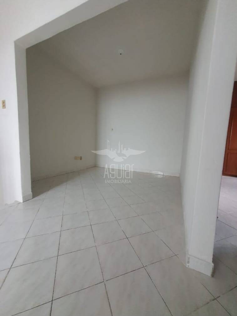 Casa à venda com 3 quartos, 284m² - Foto 12