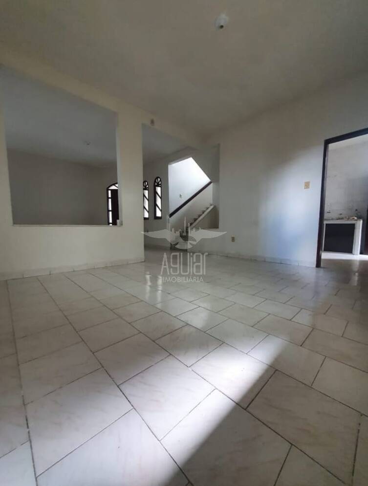 Casa à venda com 3 quartos, 284m² - Foto 5