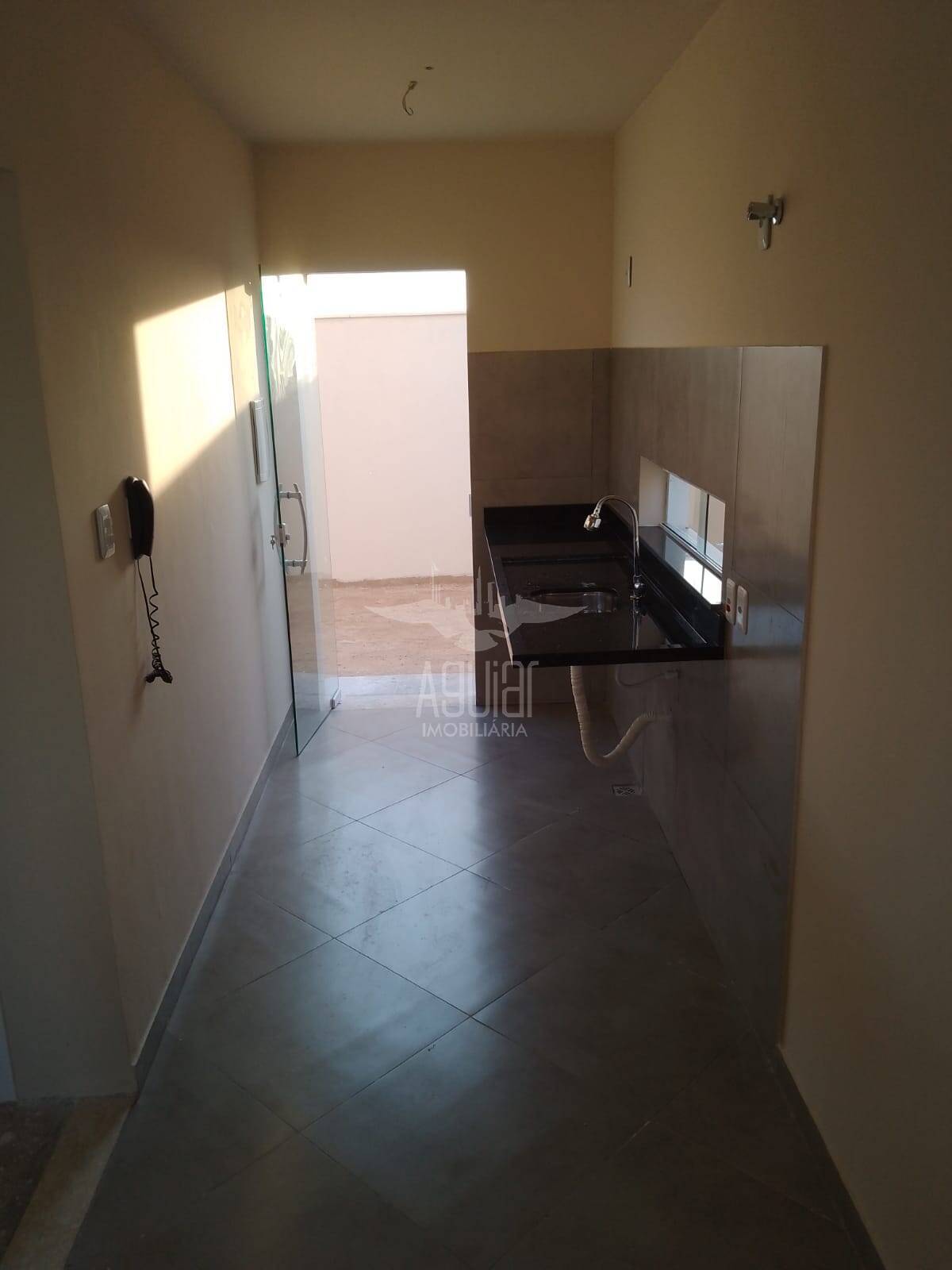 Casa à venda com 3 quartos, 108m² - Foto 9