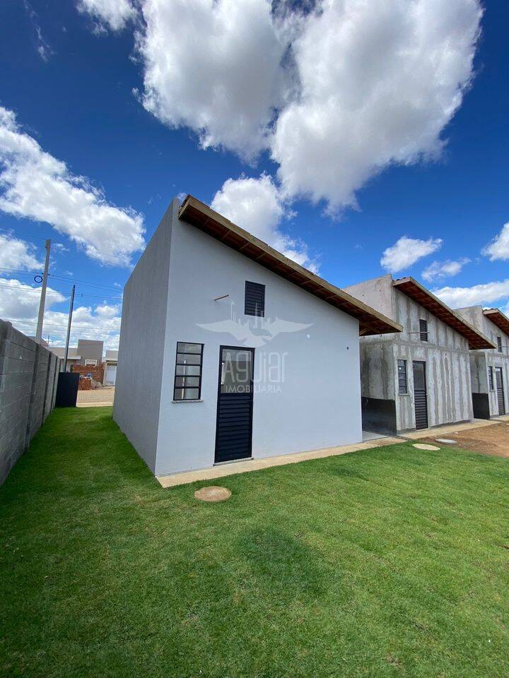 Casa à venda com 2 quartos, 40m² - Foto 32