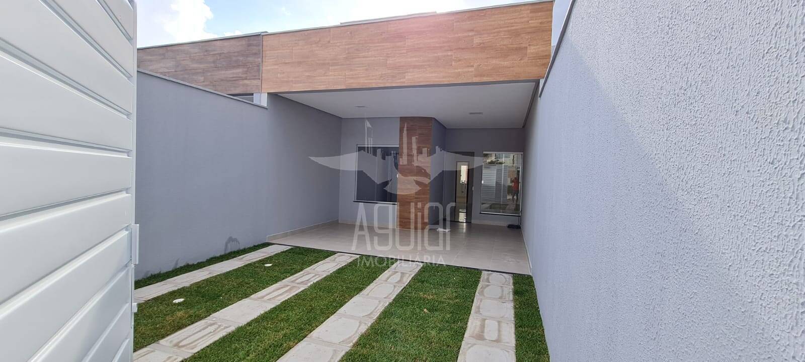 Casa à venda com 2 quartos, 102m² - Foto 2