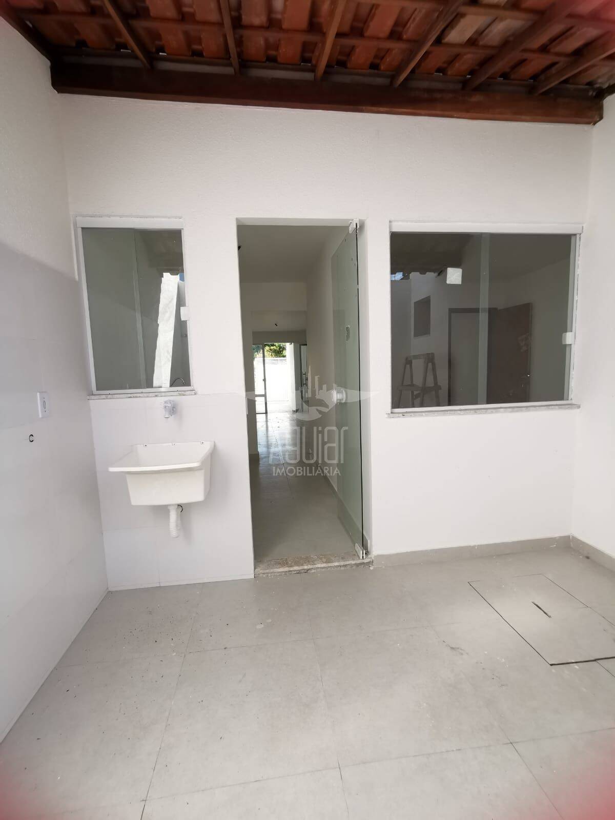 Casa à venda com 2 quartos, 69m² - Foto 12