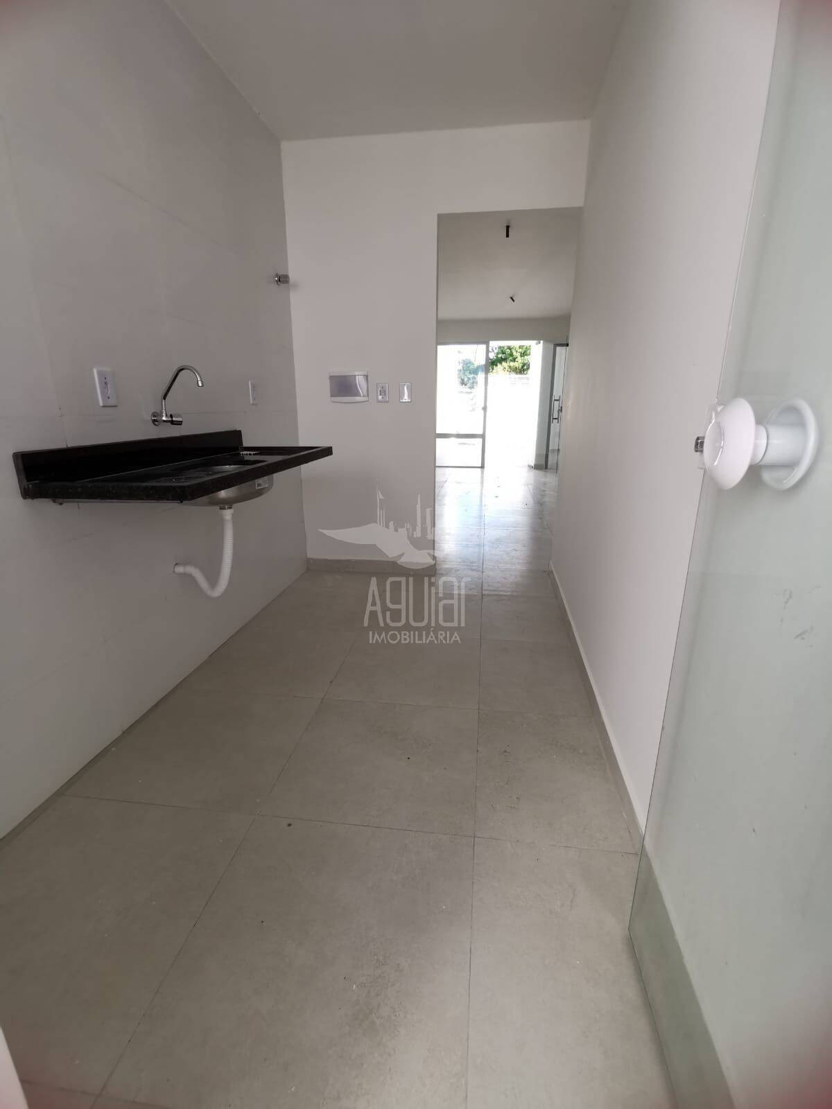 Casa à venda com 2 quartos, 69m² - Foto 6