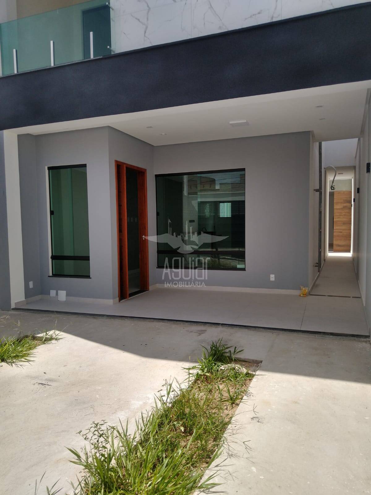 Casa à venda com 4 quartos, 149m² - Foto 2