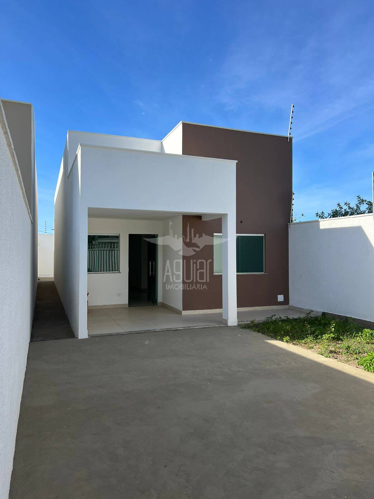 Casa à venda com 3 quartos, 89m² - Foto 2