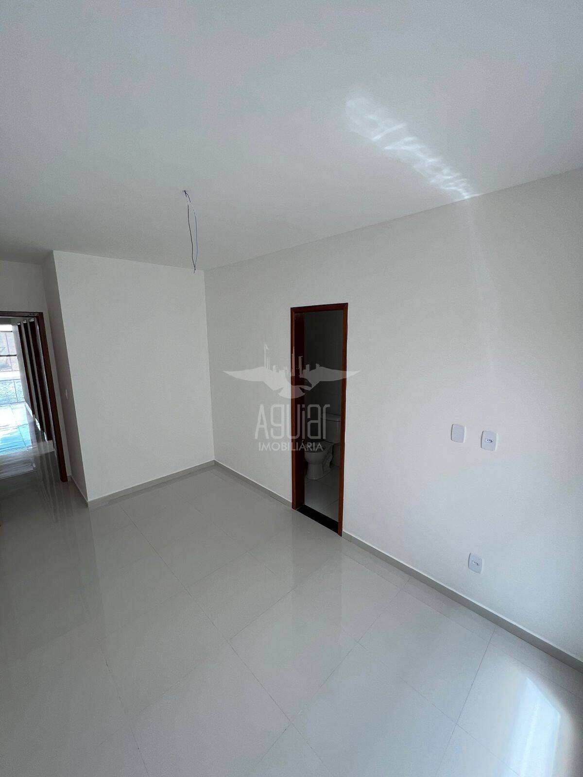 Casa à venda com 3 quartos, 88m² - Foto 14