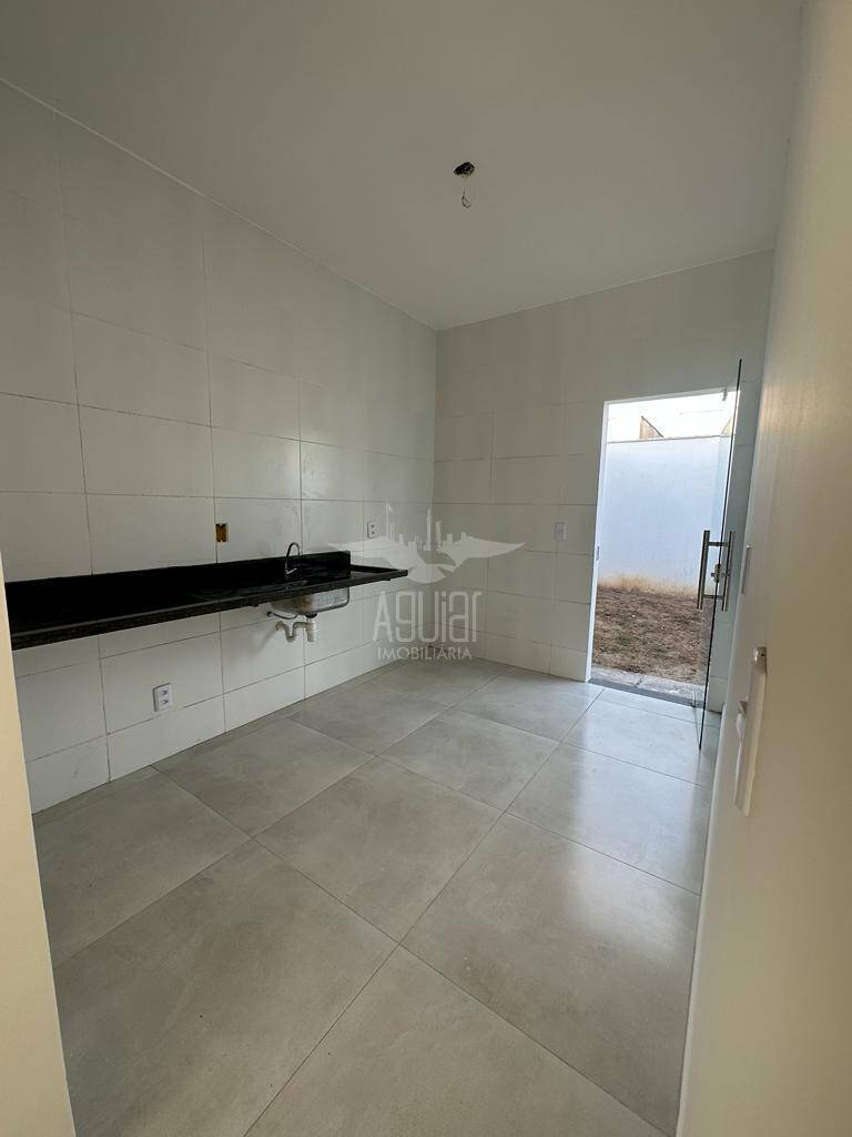 Casa à venda com 2 quartos, 63m² - Foto 12