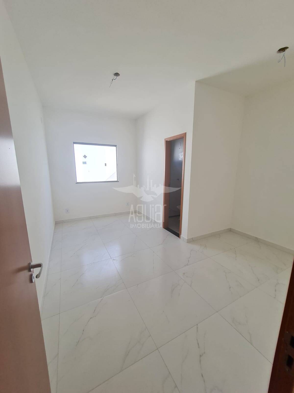 Casa à venda com 2 quartos, 68m² - Foto 10