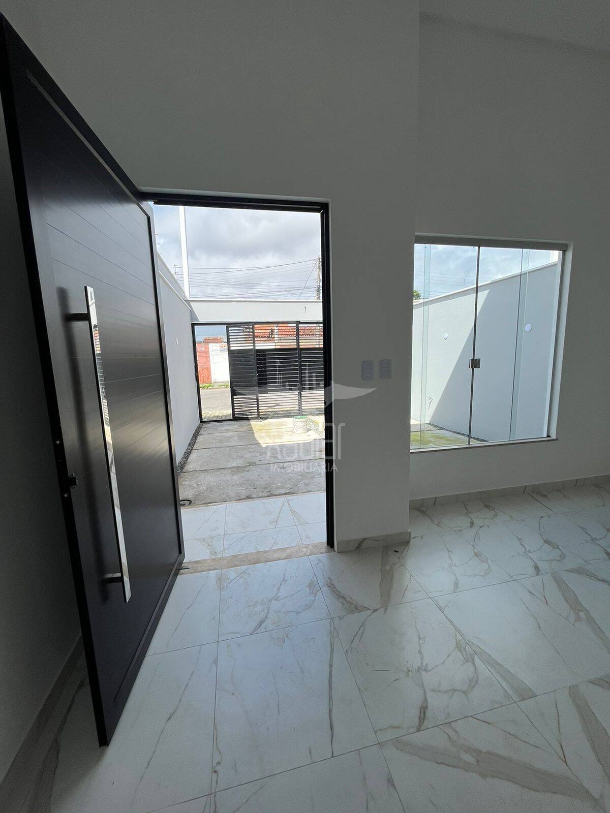 Casa à venda com 3 quartos, 85m² - Foto 4