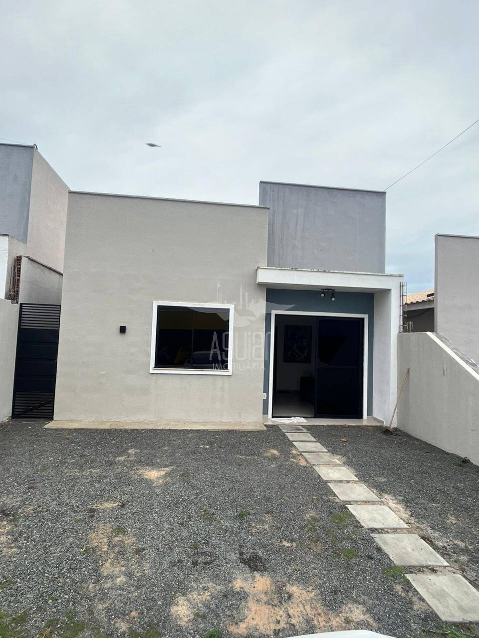 Casa à venda com 2 quartos, 127m² - Foto 2