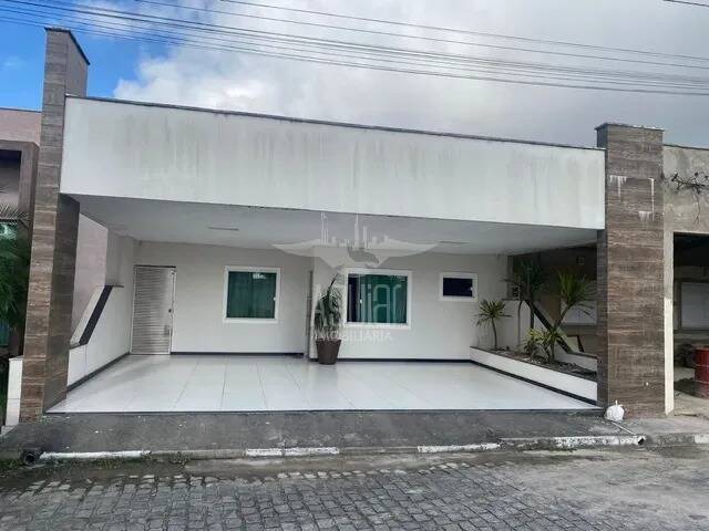 Casa à venda com 2 quartos, 80m² - Foto 2