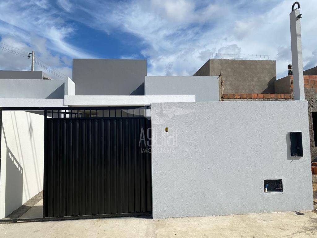 Casa à venda com 2 quartos, 68m² - Foto 2