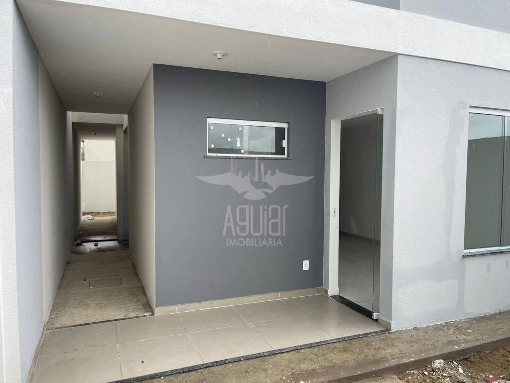 Casa à venda com 2 quartos, 68m² - Foto 3