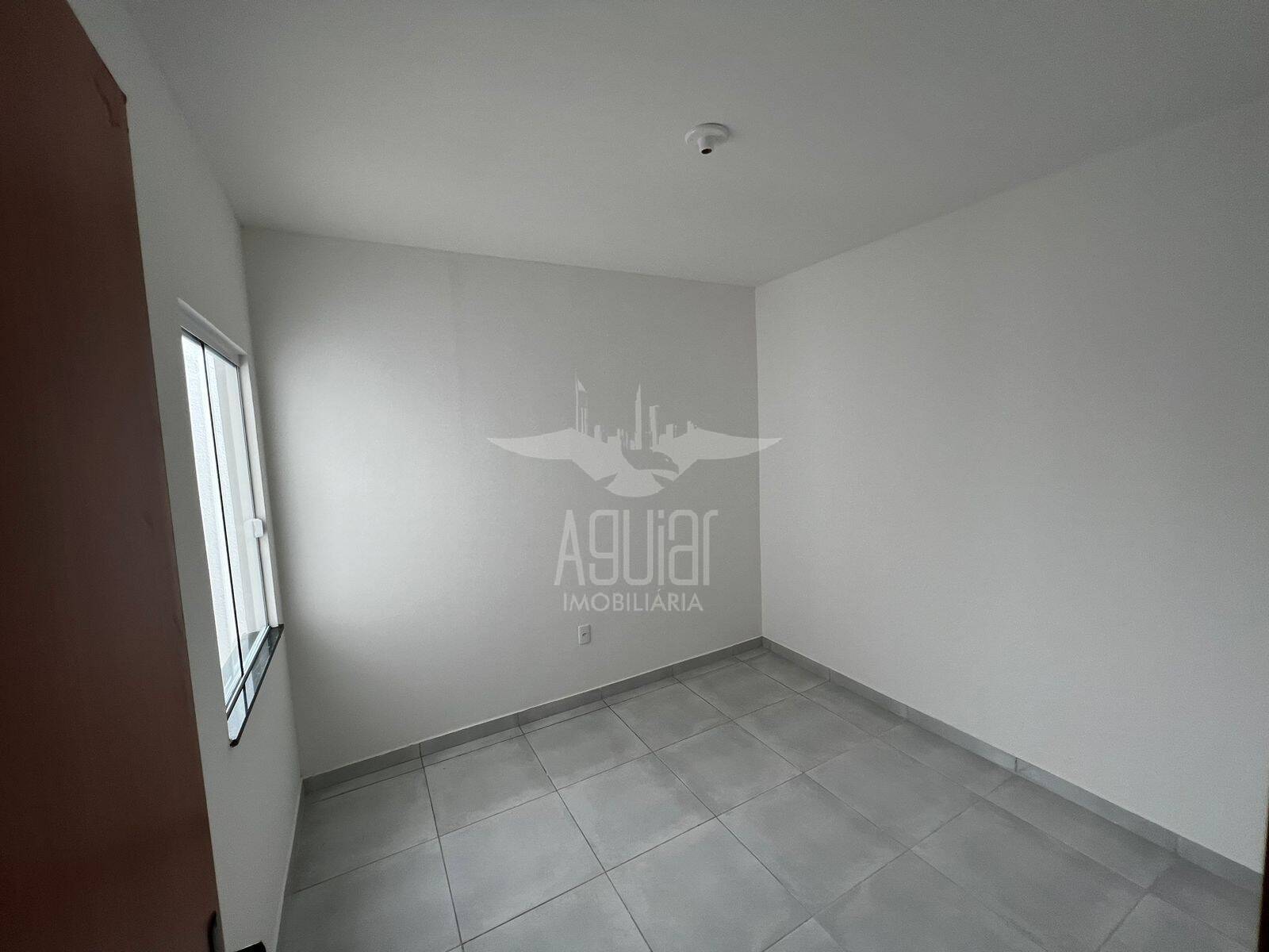 Casa à venda com 2 quartos, 68m² - Foto 12