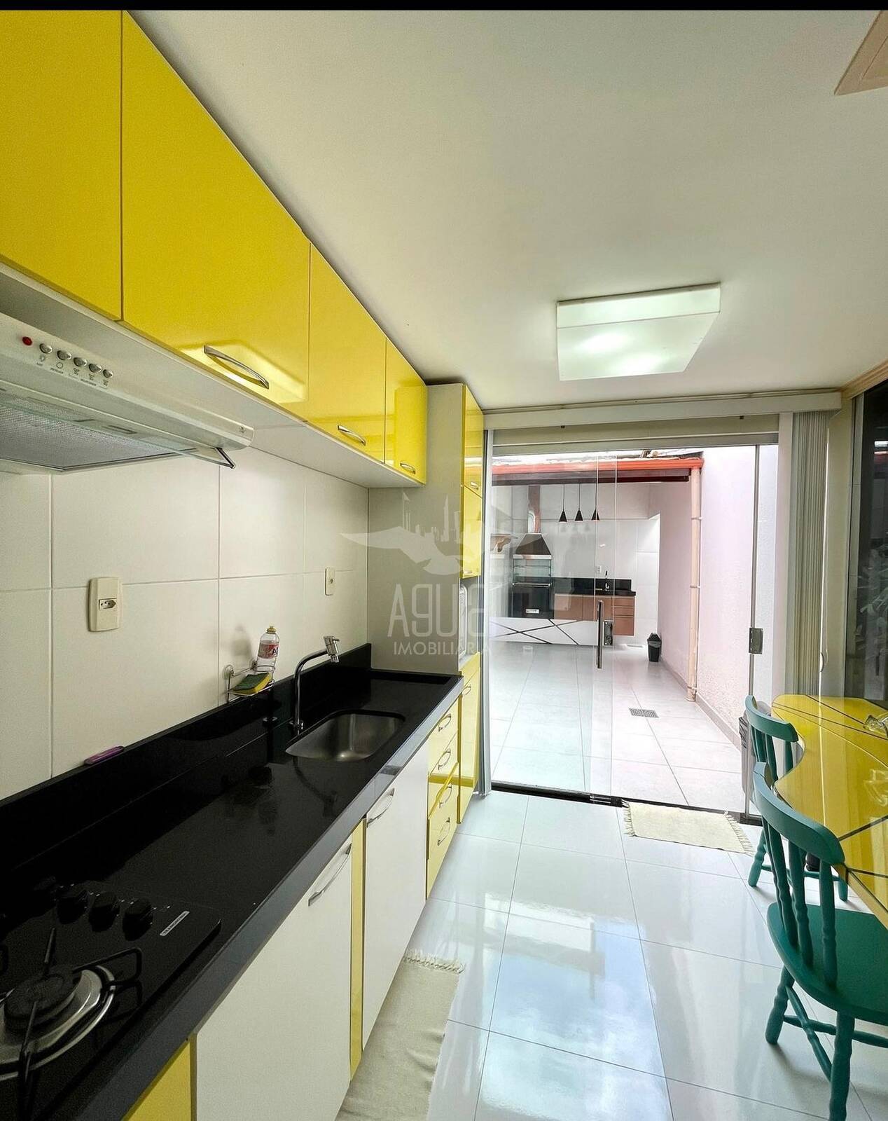 Casa à venda com 2 quartos, 150m² - Foto 19