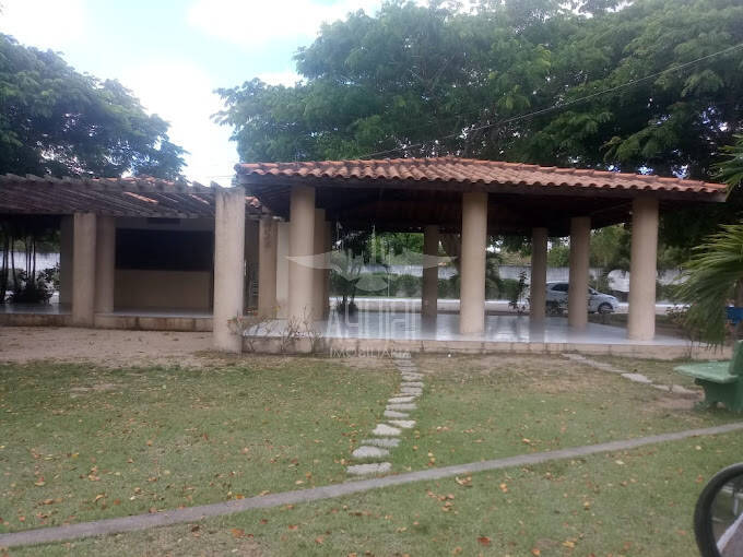 Casa à venda com 2 quartos, 66m² - Foto 7