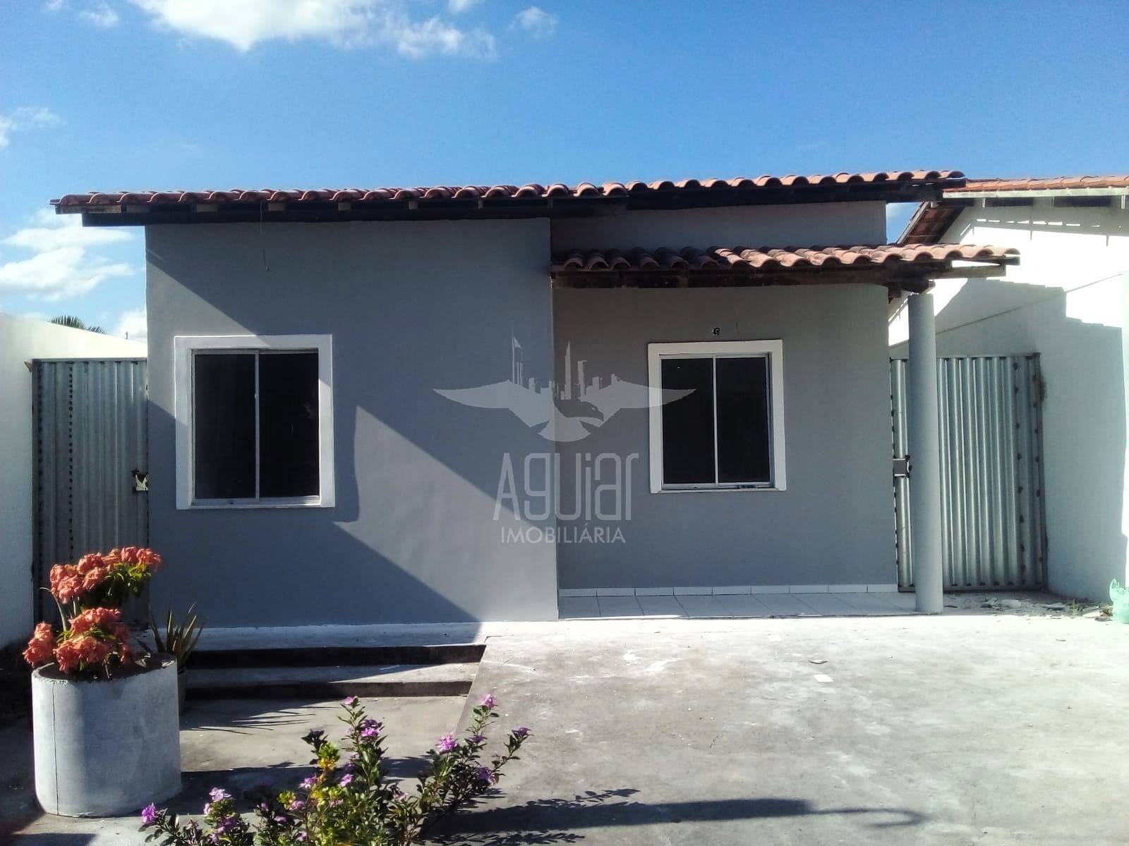 Casa à venda com 2 quartos, 66m² - Foto 1