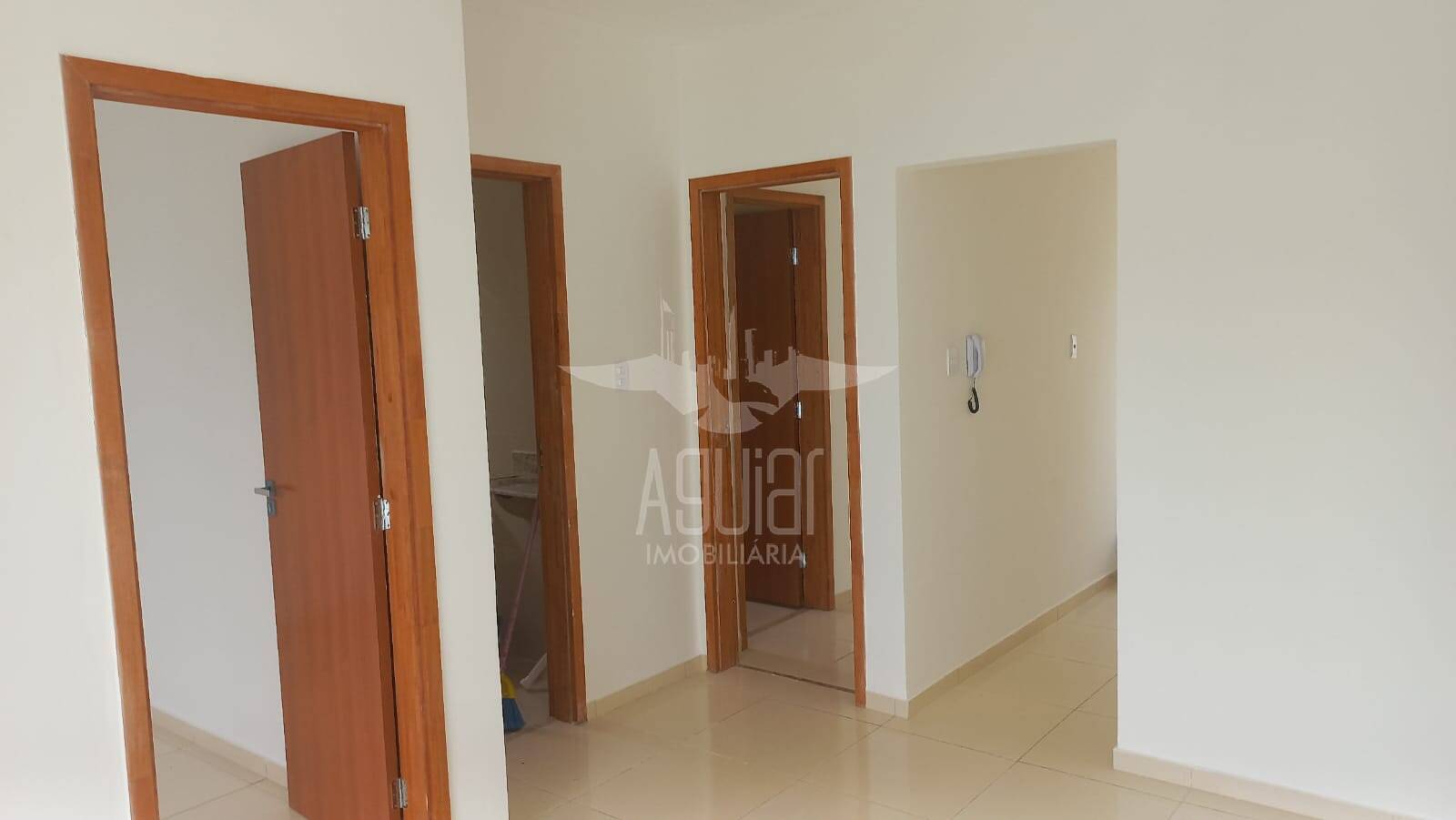 Casa à venda com 2 quartos, 56m² - Foto 9